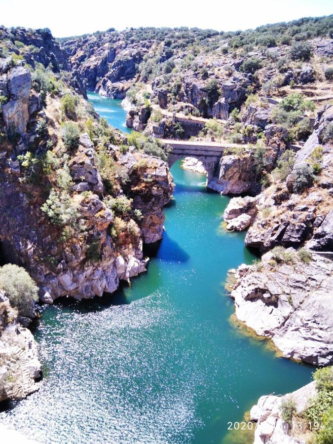 Los Camarotes Cervera de Buitrago Exteriér fotografie